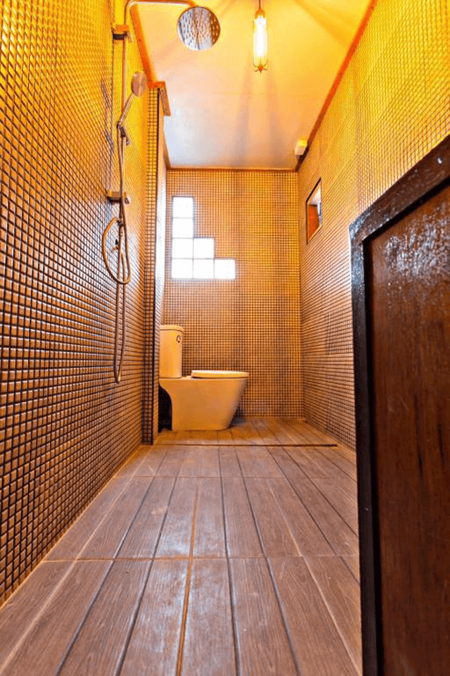 Suite with Air Conditioning