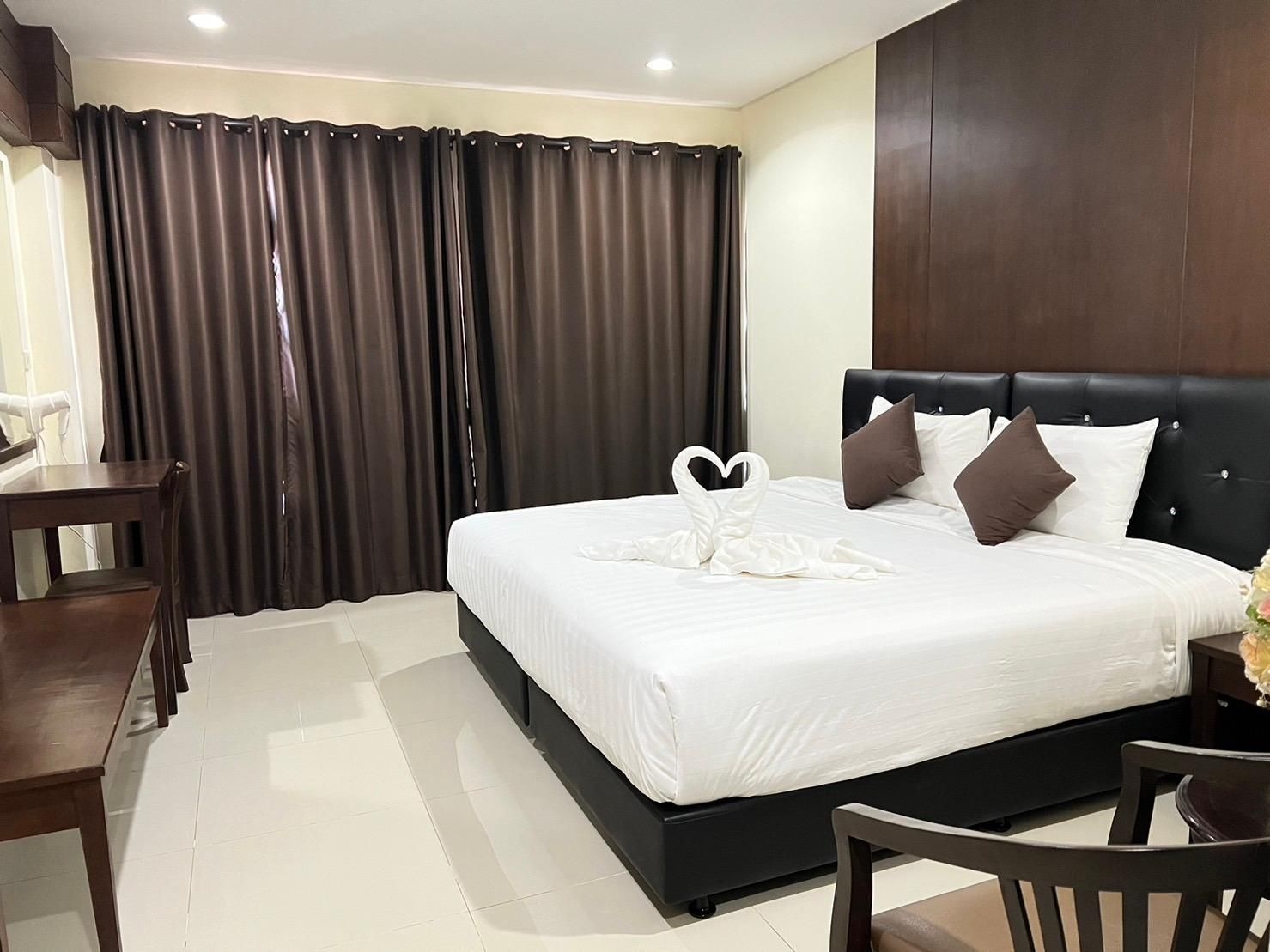โรงแรมเดอะ กรีน 304 (The Green Hotel 304)3