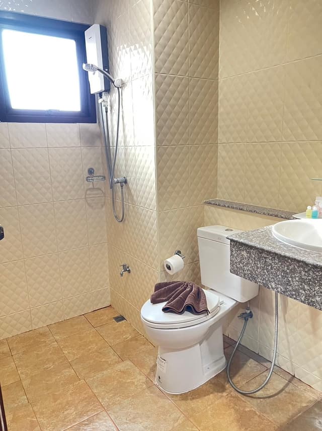 1-Bedroom Superior Twin Studio - Non-Smoking
