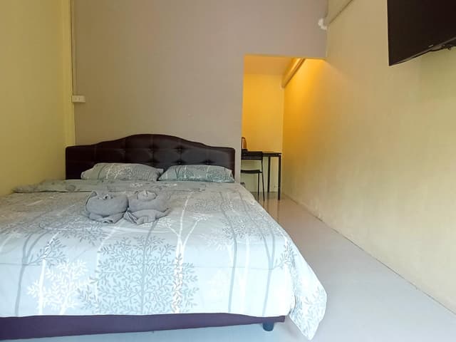 1 Single Bed