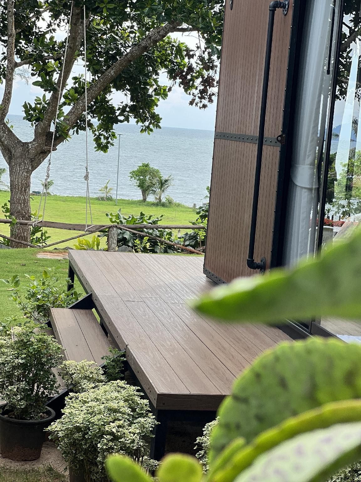 เดอะ เรด บีช (The Red Beach)4