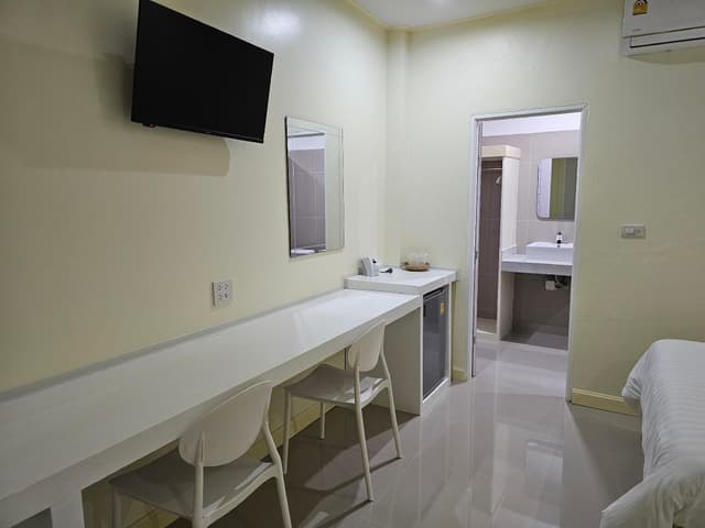 Family Room -- 2 Bed