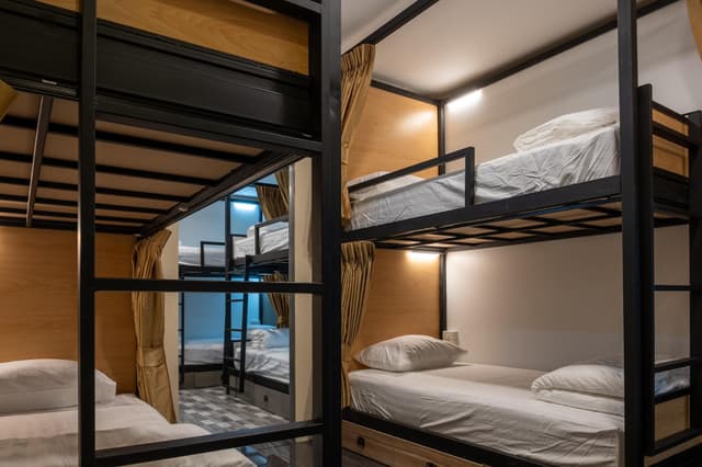 12 Bed Mixed Community Dorm