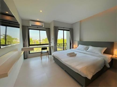 Deluxe Double Balcony Room