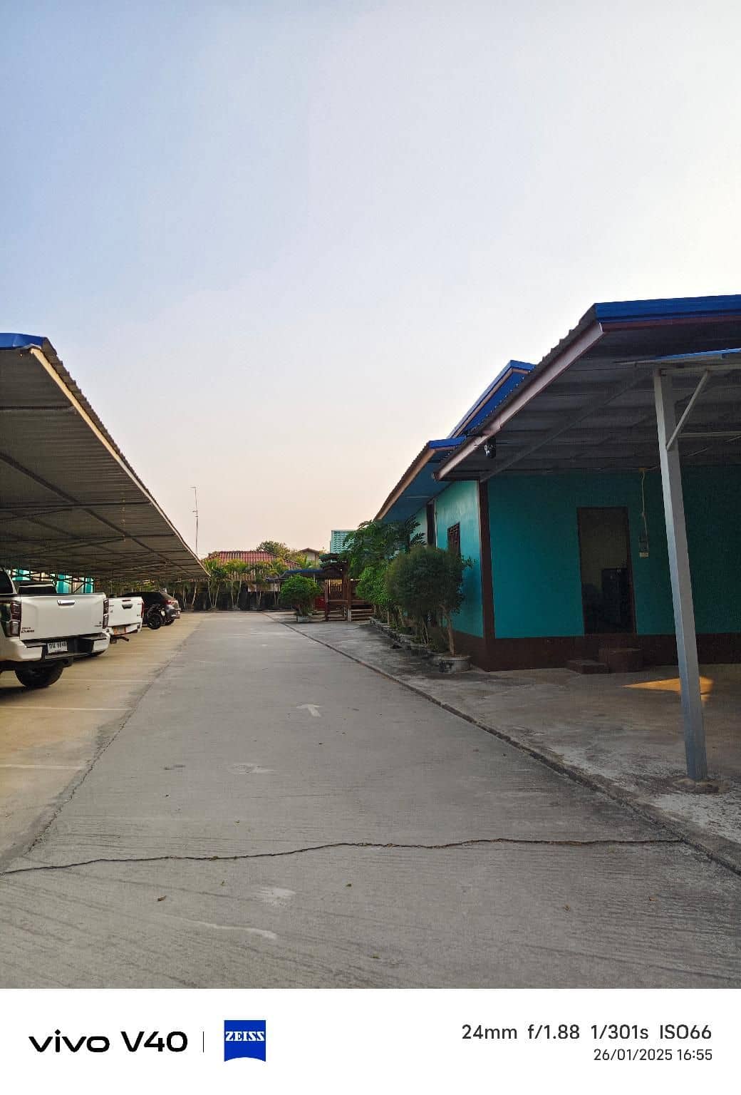 Hong Pak Mae Manee Hong Pak Mae Manee