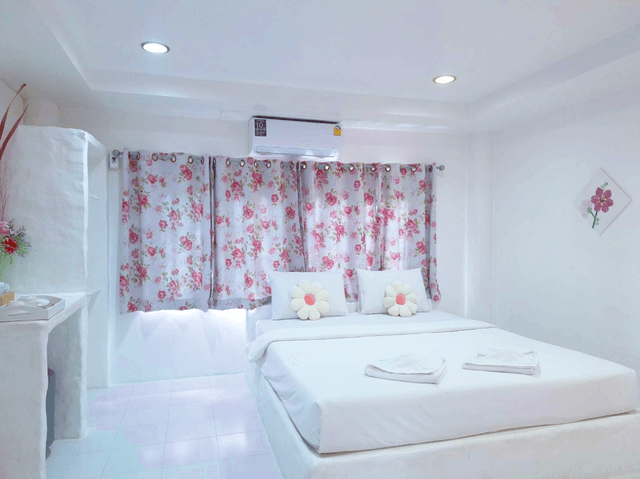 Standard Room with Window