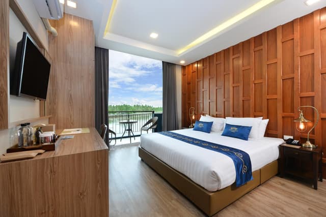 Junior Suite for 2 People - Non-Smoking