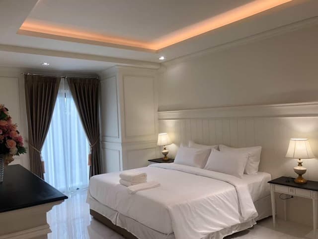 Superior King Room
