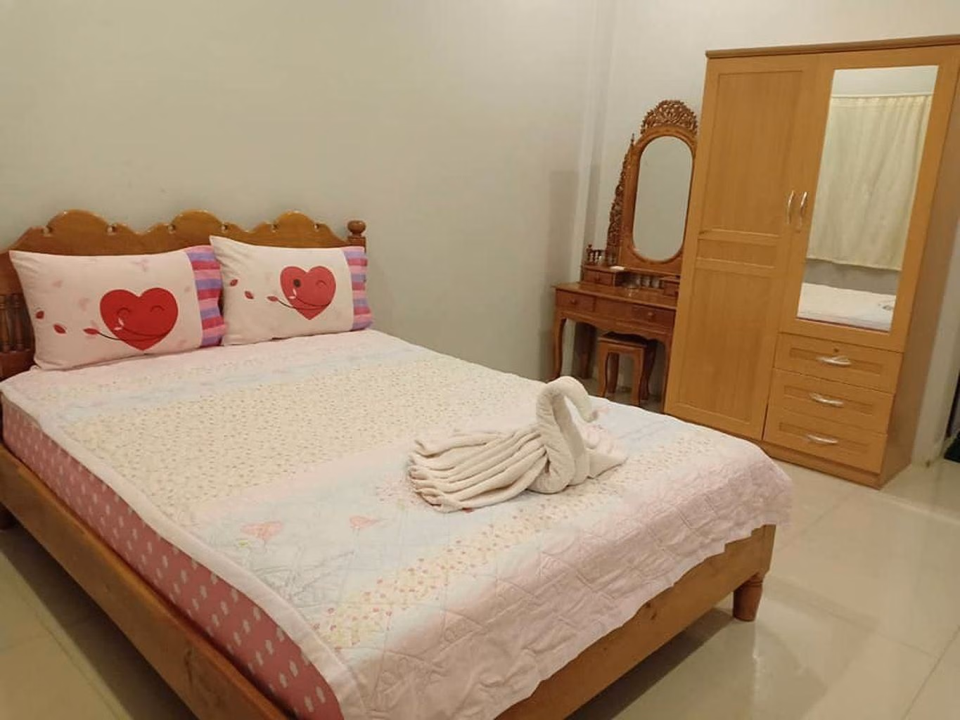 โรงแรมรื่นรมย์ (Reunrom hotel)4