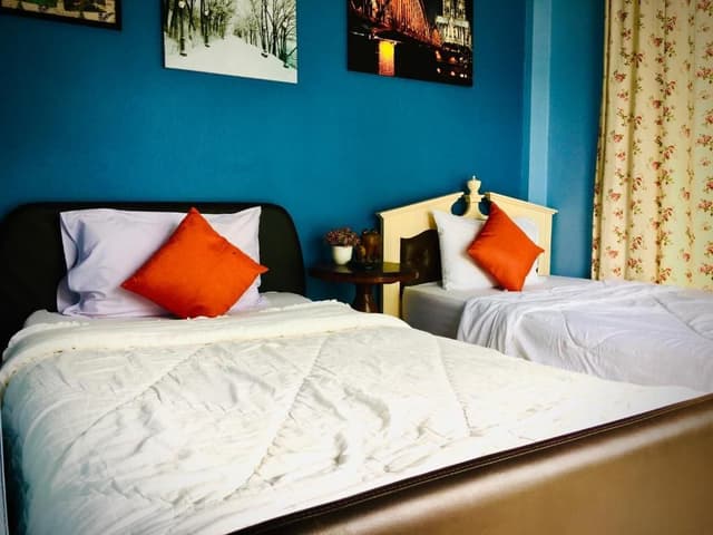 Economy Twin Room