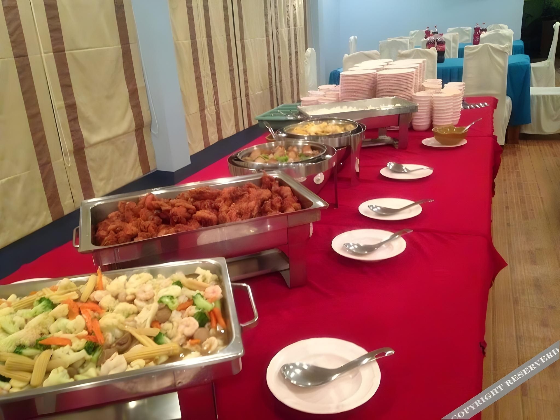 วารินทร์ บีช รีสอร์ท (Varin Beach Resort)4