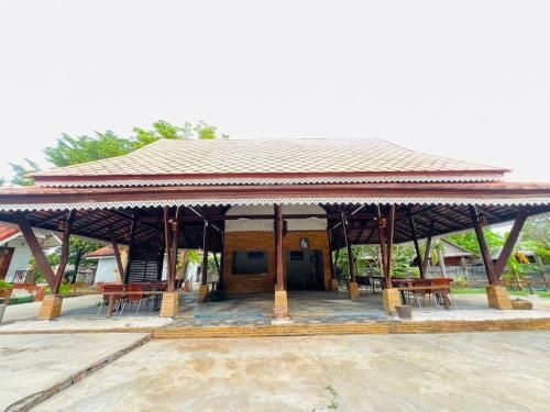 ซี บีช แอท หลีเป๊ะ (Sea Beach At Lipe)0