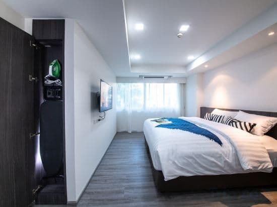 Deluxe Executive Suite with Balcony