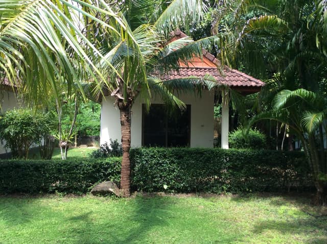 Bungalow with Garden View