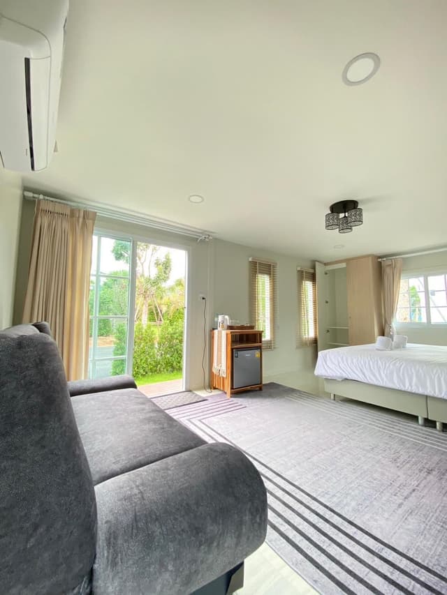 Modern Twin Room