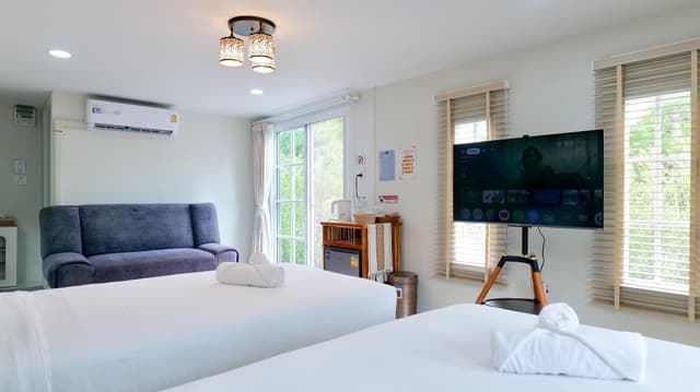 Modern Twin Room