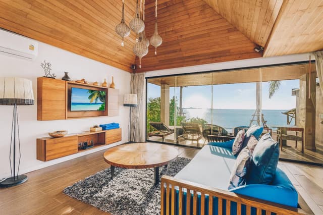One Bedroom Beachfront Pool Villa