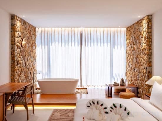 Three-Bedroom Pool Villa With Bathtub
