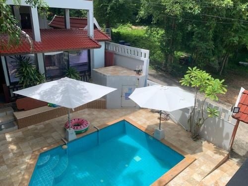 เพนท์เฮาส์ คริสตัล เบย์ อพาร์ตเมนต์ (Penthouse Crystal Bay Apartments)2