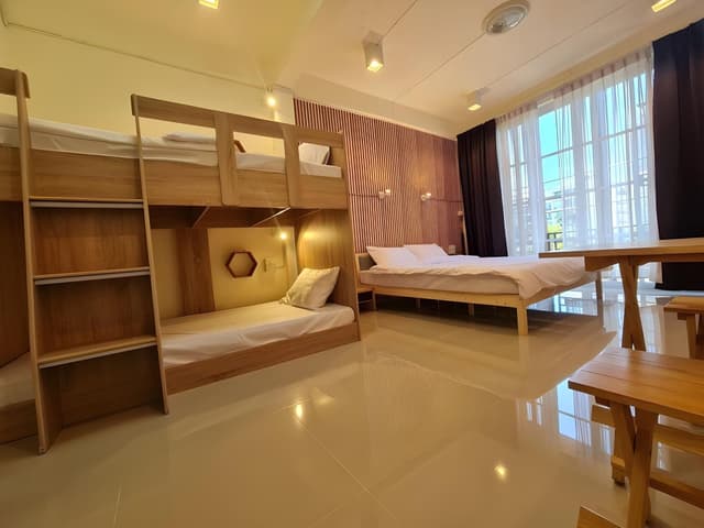 Deluxe Studio Suite, Garden View