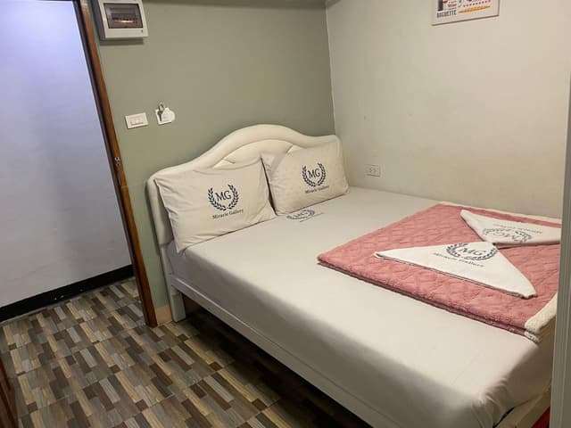 Single bed room