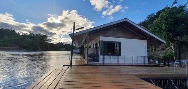 Raft Room