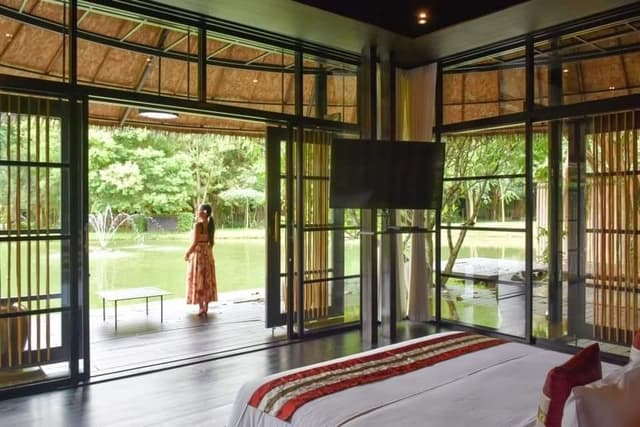 lakeside villa