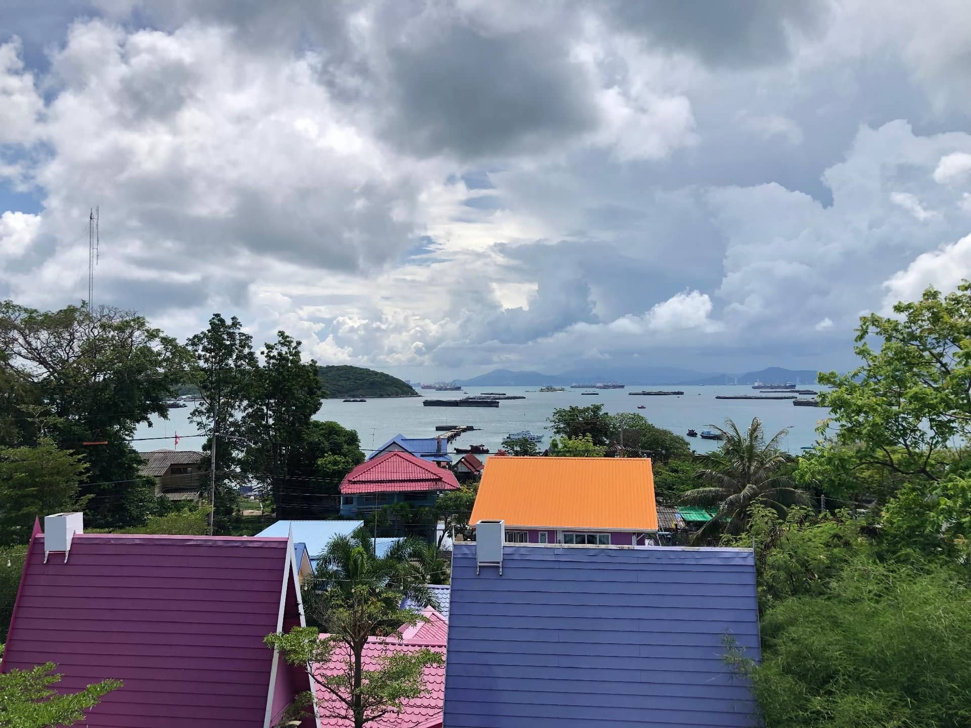 Buachompoo View Resort Tai Kung Koh Sichang Buachompoo View Resort Tai Kung Koh Sichang