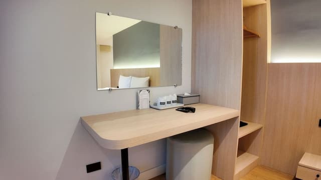 Family Triple Room, City View