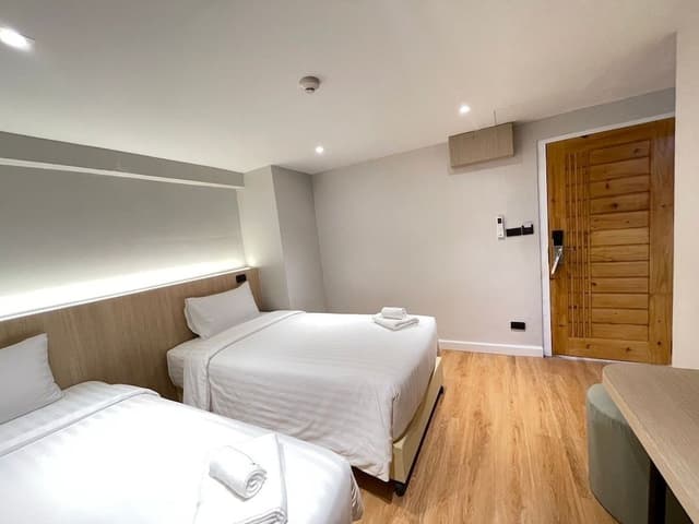 Standard Twin Room