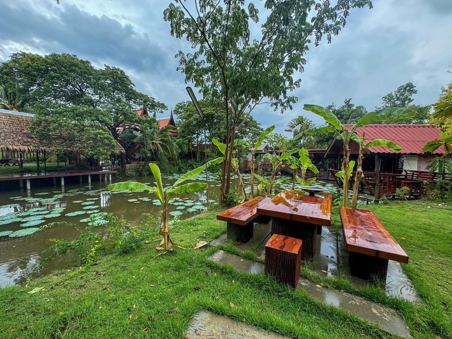 สุรีย์ การ์เด้น รีสอร์ท แอนด์ คาราโอเกะ (Suree Garden Resort & Karaoke)2