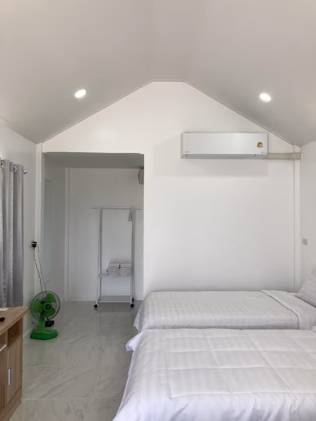 Family Room with 3 Beds
