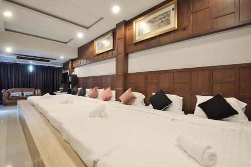 Deco Lux Hotel0