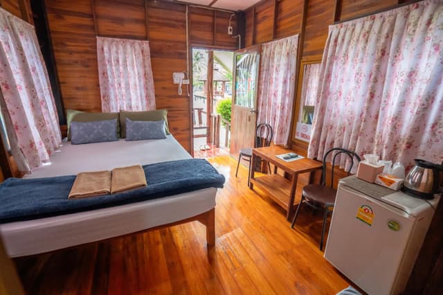 Bungalow Room