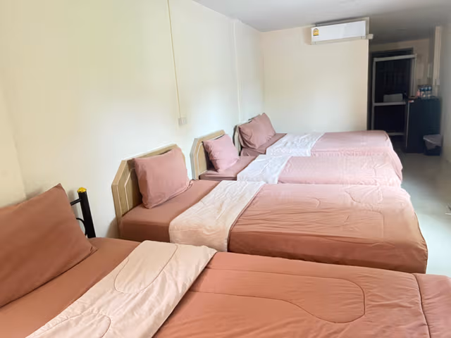 4 Bedroom Eco Lodge