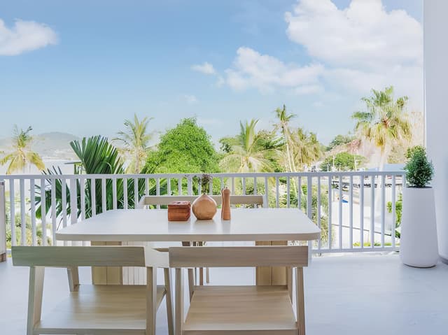 Grand Studio Garden View