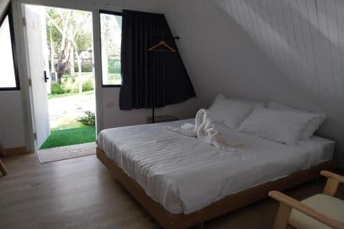 Bungalow Room
