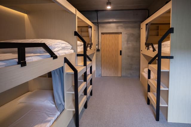 6 Bed Mix Dormitory