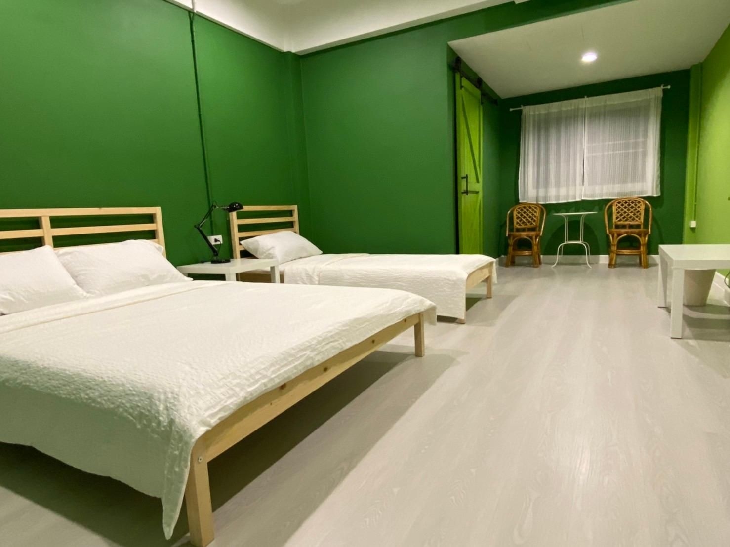 Grasshopper Bed and Cafe1