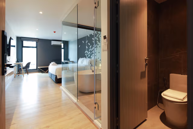 1 King Suite