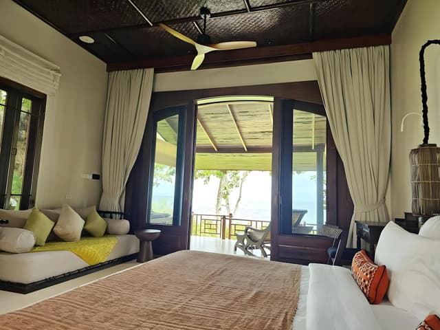Deluxe Sea View Double or Twin Room
