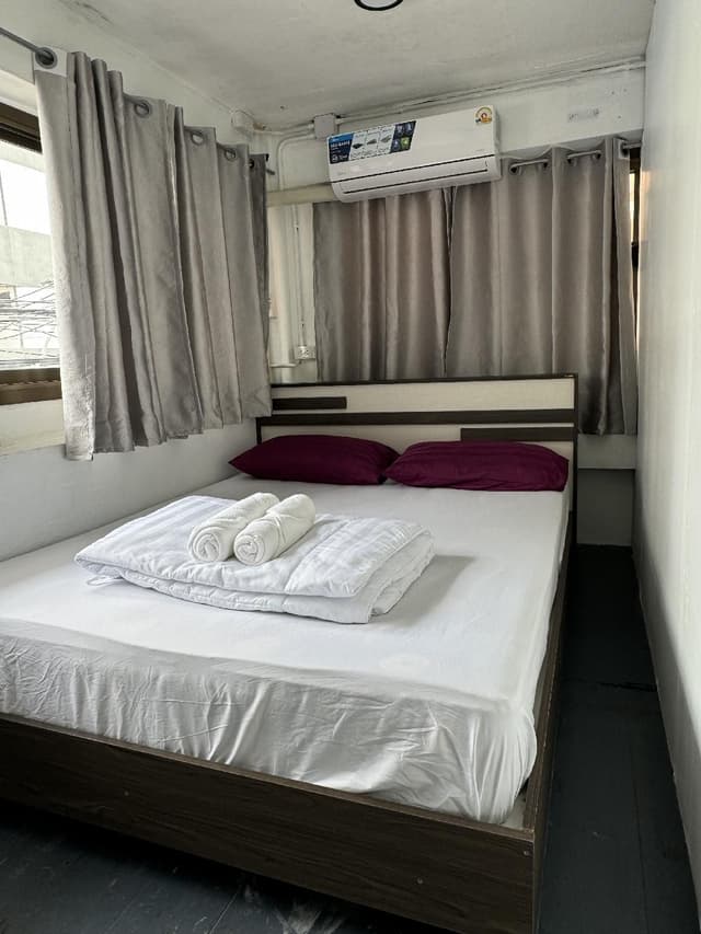 Queen Room