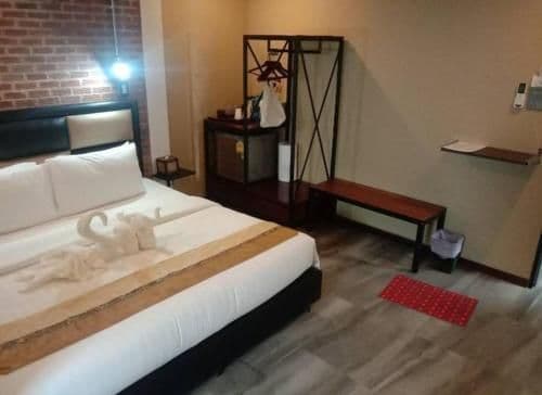 Deluxe Queen Room