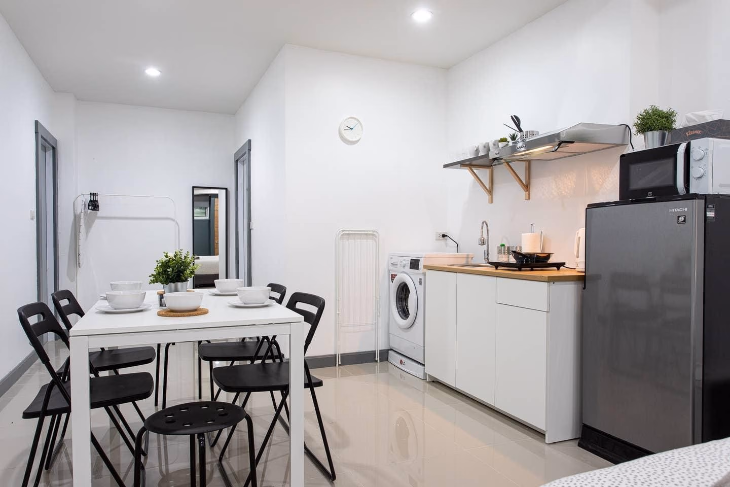 พี1 สีลม ปั้น ลาร์จ รูม ฟูล คิทเช่น ไวไฟ 4-6คน (P1 Silom Pan large room full kitchen WIFI 4-6pax)4