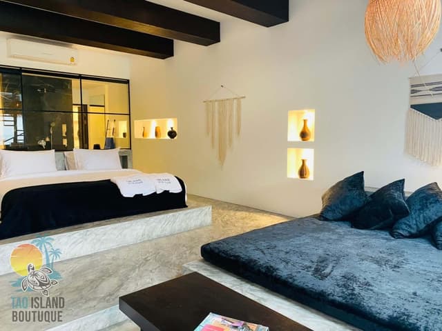 Pool Suite