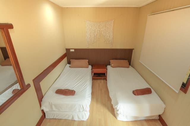 Standard Twin Room