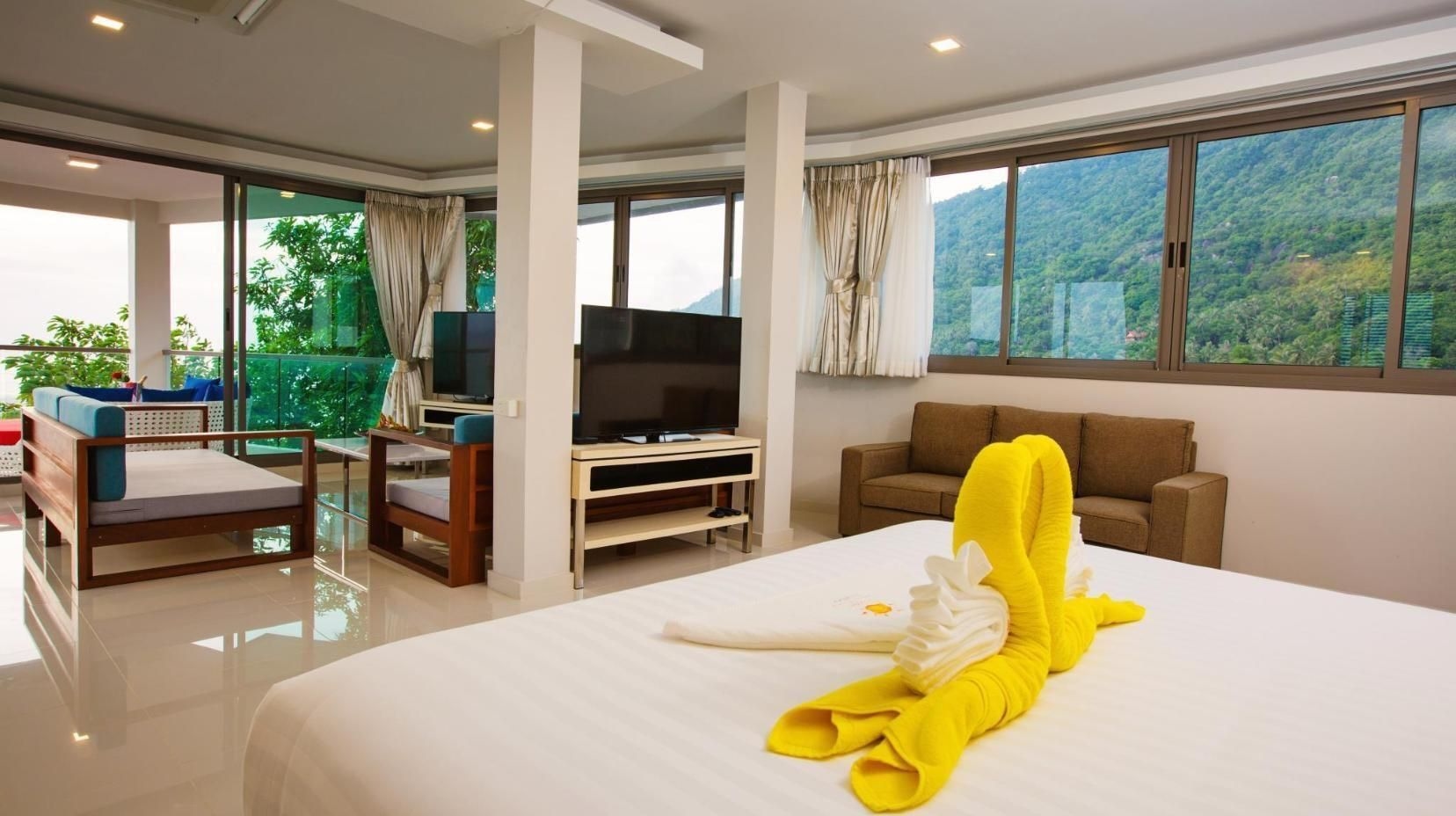 โอ้ ลา ลา เกาะพะงัน (Oh La La Koh Phangan)1