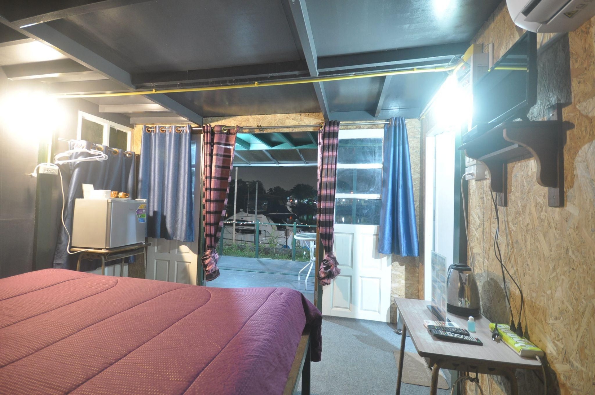 อยุธยา ริเวอร์แคมป์ แอนด์ ยอชต์ ชาร์เตอร์ (Ayutthaya River Camp And Yacth Charter)0