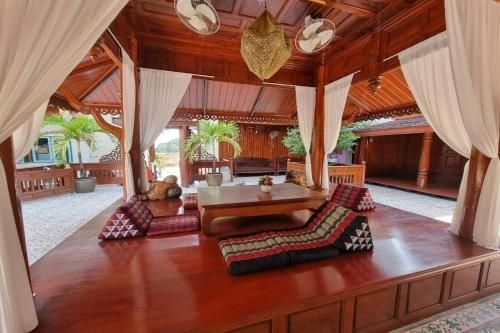 Ayutthaya Teak Home Homestay0