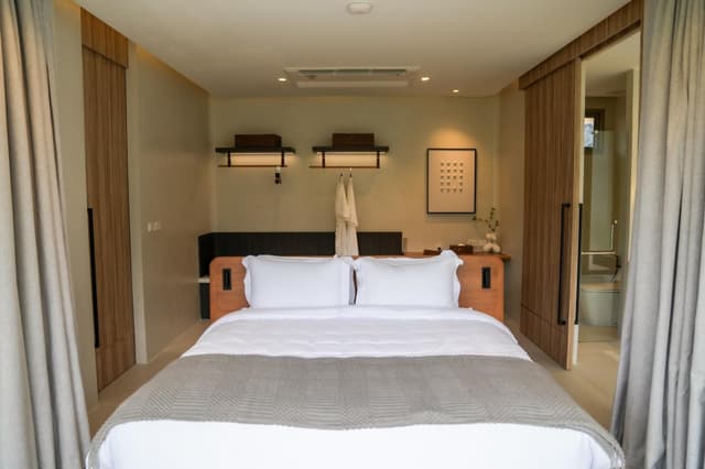 1 Bedroom King Suite